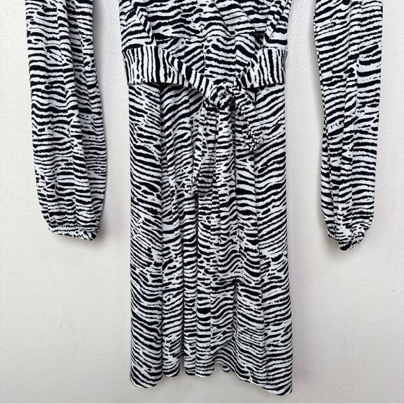 H&M Womens Medium Knee Length Zebra Print Belted Wrap Dress - Picture 5 of 11